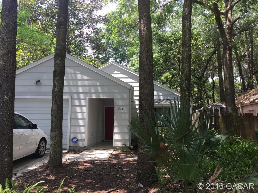 828 NW 10th Ave., Gainesville, FL 32601