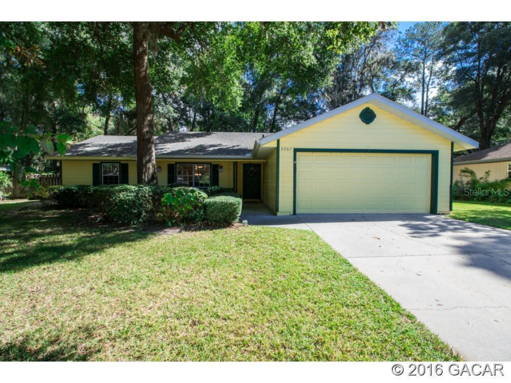 3207 NW 53rd Dr., Gainesville, FL 32606