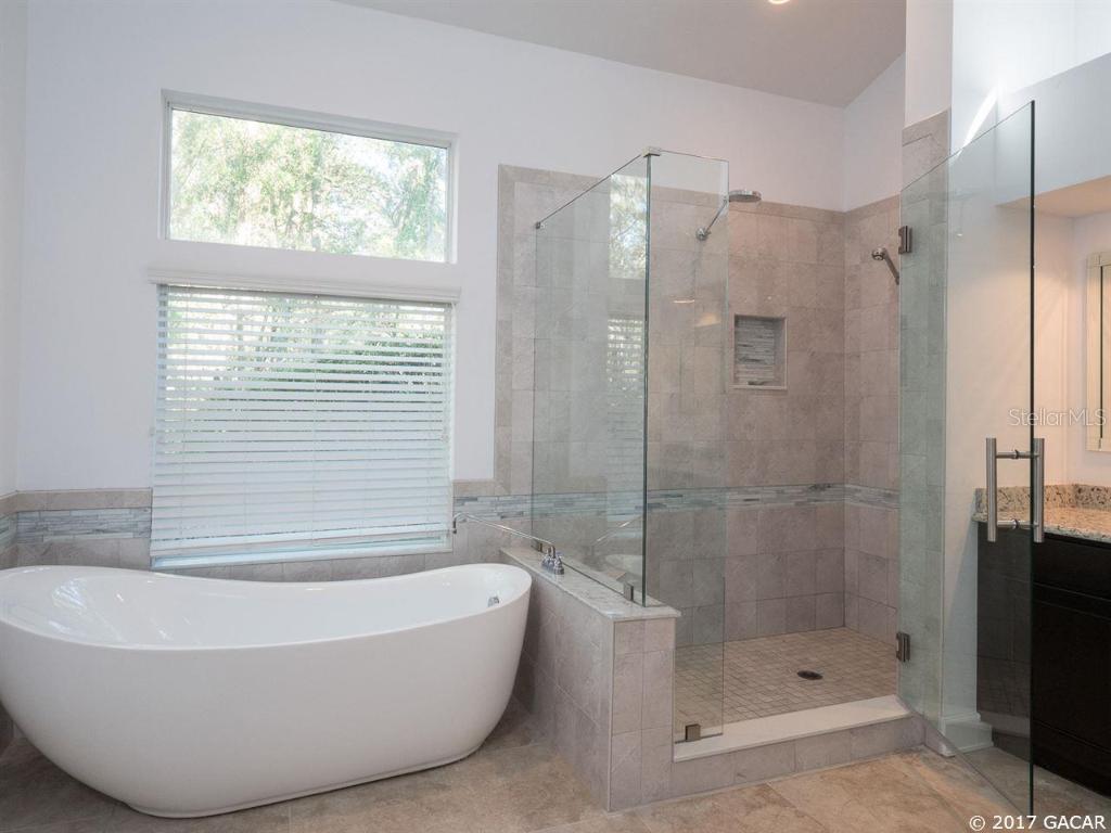 2016 SW 77th Ter., Gainesville, FL 32607