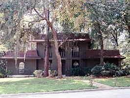 3821 NW 35th Place, Gainesville, FL 32606