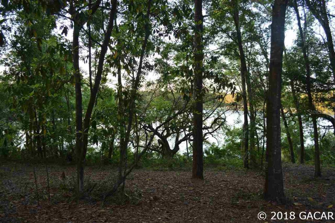 8399 Lilly Lake Rd., Melrose, FL 32666