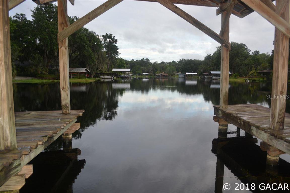 436 SE 3rd St., Melrose, FL 32666