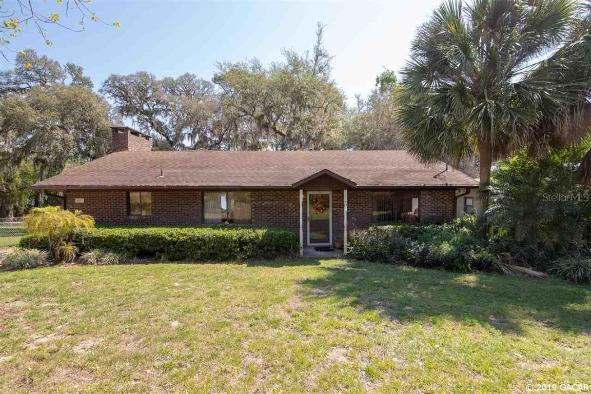 8453 Lily Lake Rd., Melrose, FL 32666
