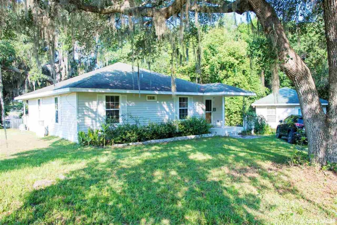 153 Ashley Lake Dr., Melrose, FL 32666