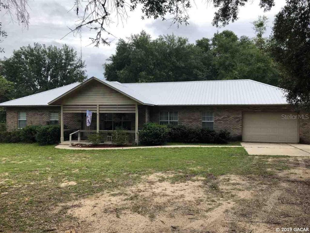 109 Hooks Lake Rd., Melrose, FL 32666
