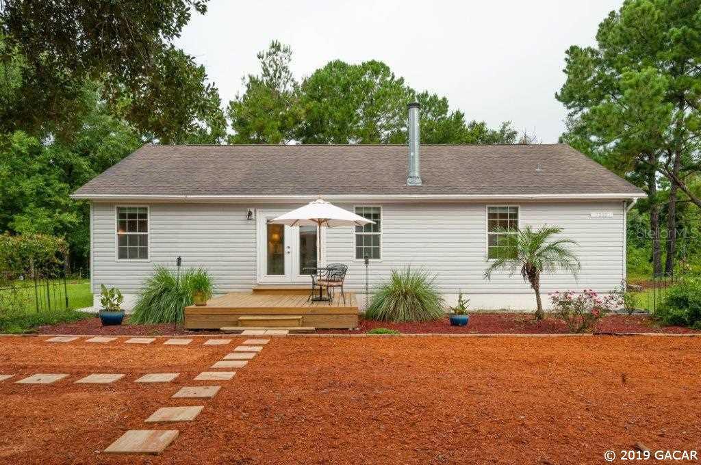 7220 NE 221 St., Melrose, FL 32666