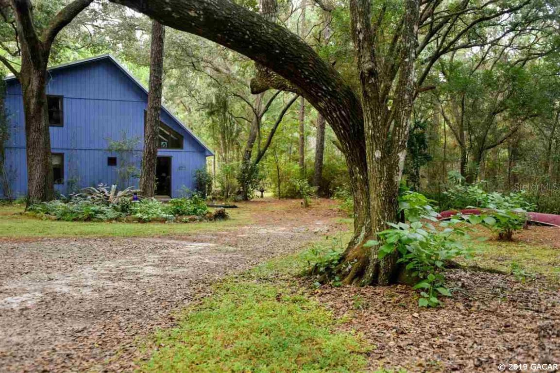 169 Bumpy Rd., Melrose, FL 32666