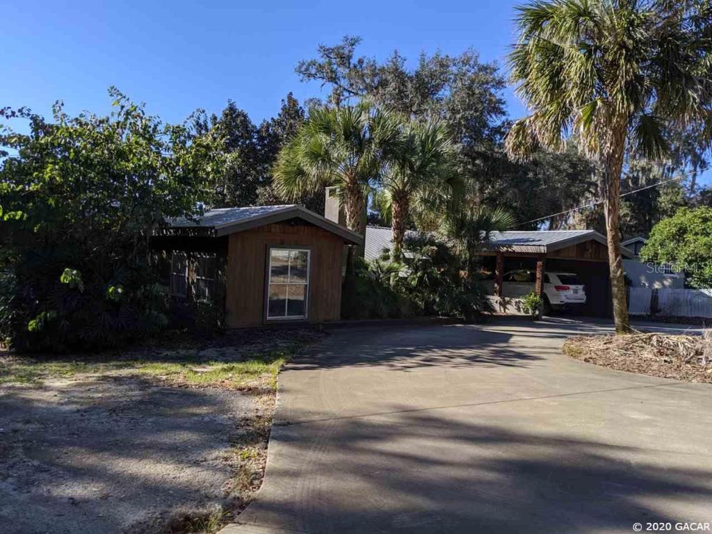 138 Serenity Dr., Melrose, FL 32666