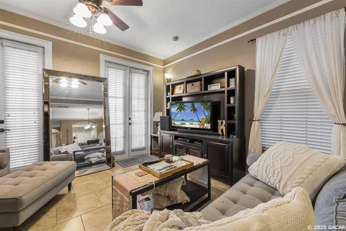 1320 NW 3rd Ave. #306, Gainesville, FL 32603