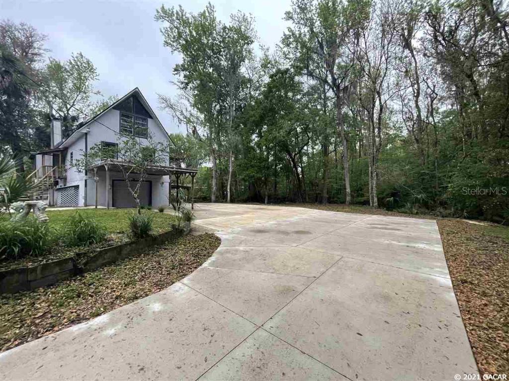 163 Payne Rd., Satsuma, FL 32189