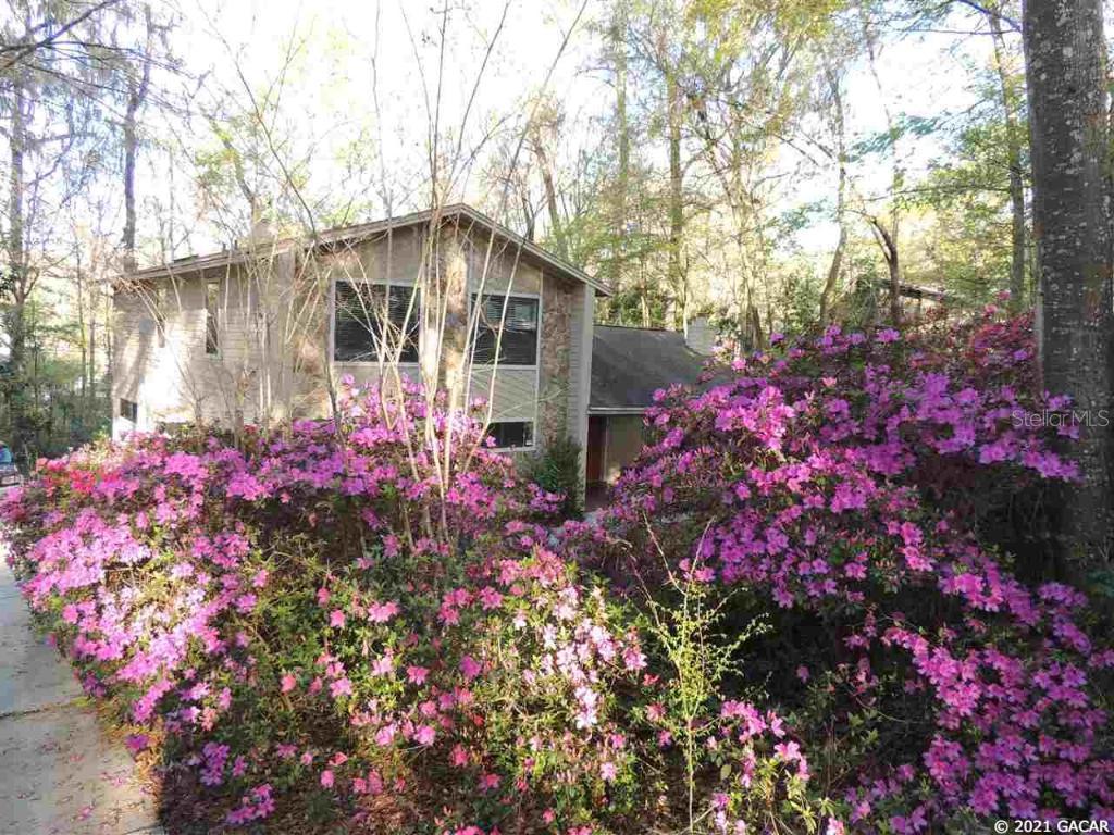 2208 NW 29 Street St., Gainesville, FL 32605