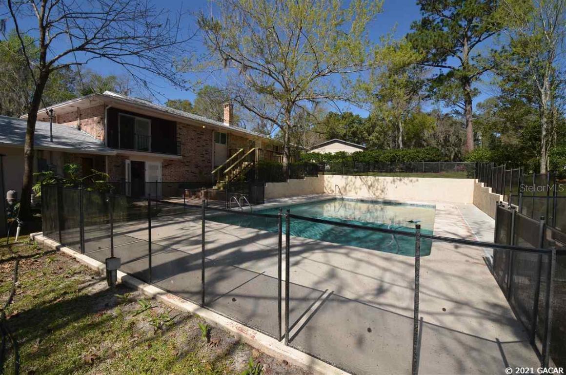 2036 NW 18 Ln., Gainesville, FL 32605