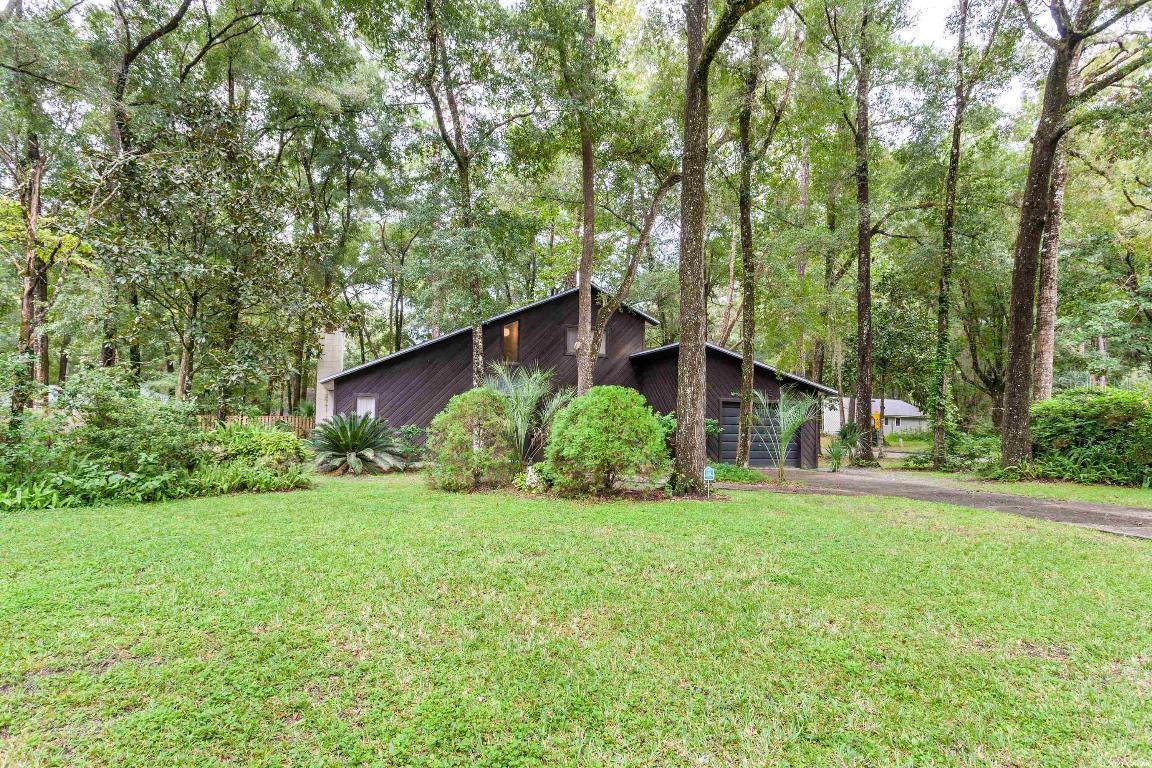 7715 SW 5th Pl., Gainesville, FL 32607