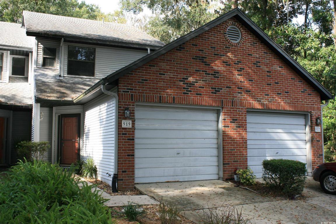 919 NW 42nd Ter., Gainesville, FL 32605