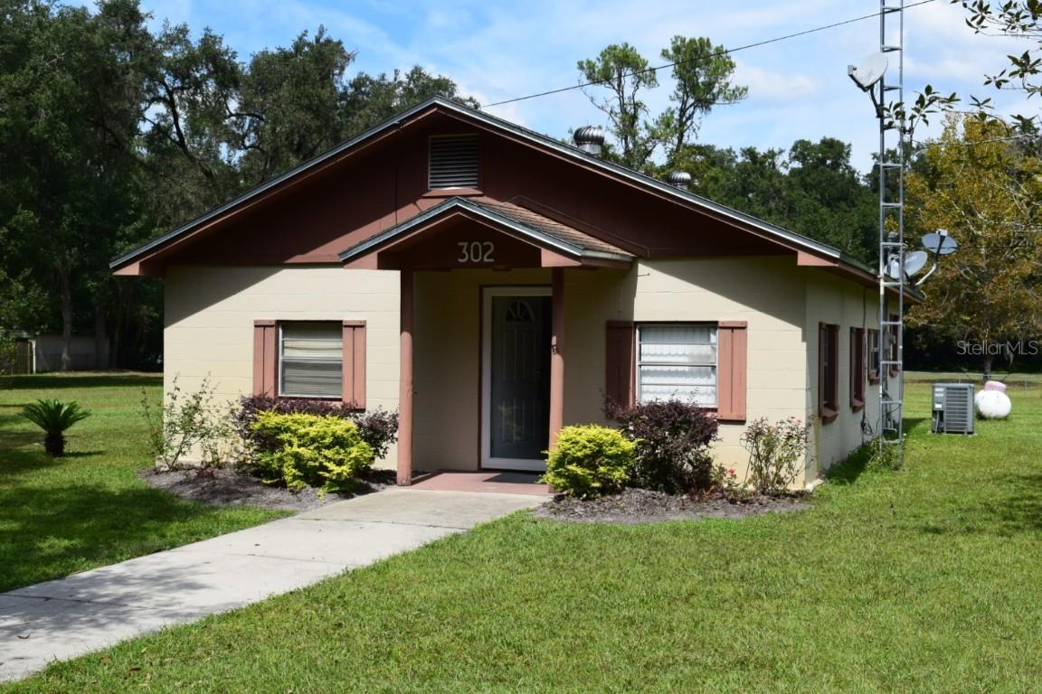 302 NW 2nd Ave., Micanopy, FL 32667