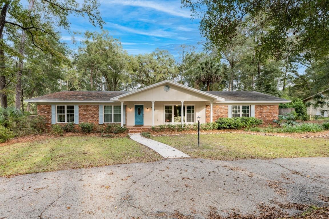 421 SW 80th Drive Dr., Gainesville, FL 32607