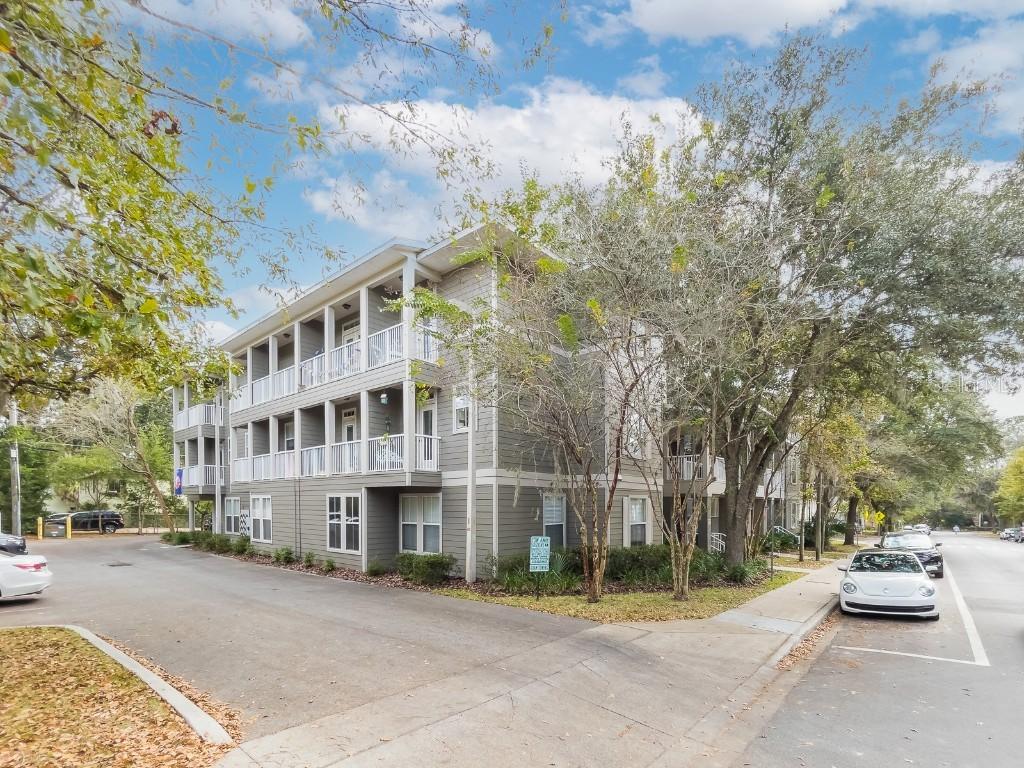 621 SW 10th St. #106, Gainesville, FL 32601