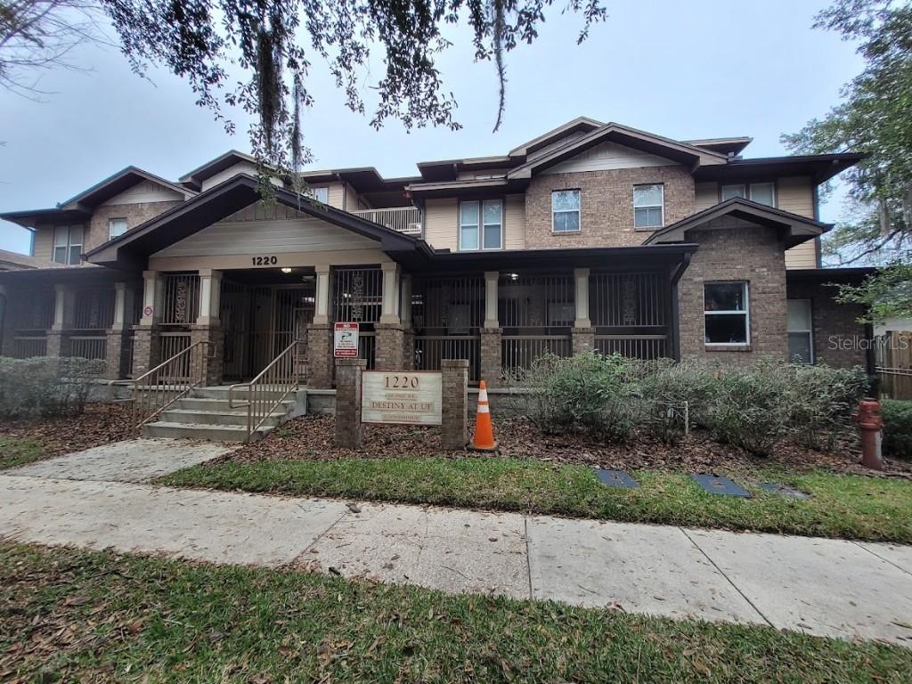 1220 SW 1st Ave. #210, Gainesville, FL 32601