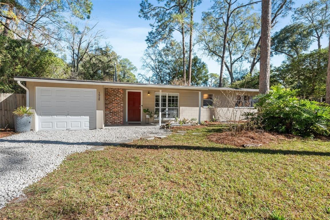 1929 NE 7th Ter., Gainesville, FL 32609