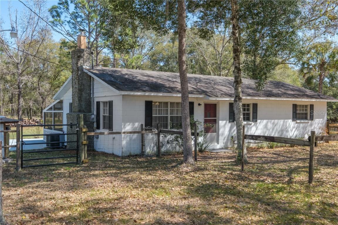 174 Cottage Pl., Melrose, FL 32666