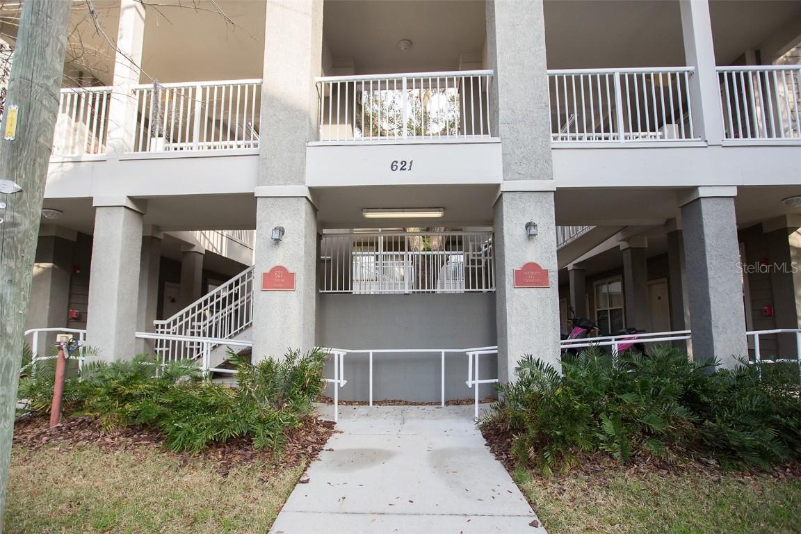 621 SW 10th St. #105, Gainesville, FL 32601