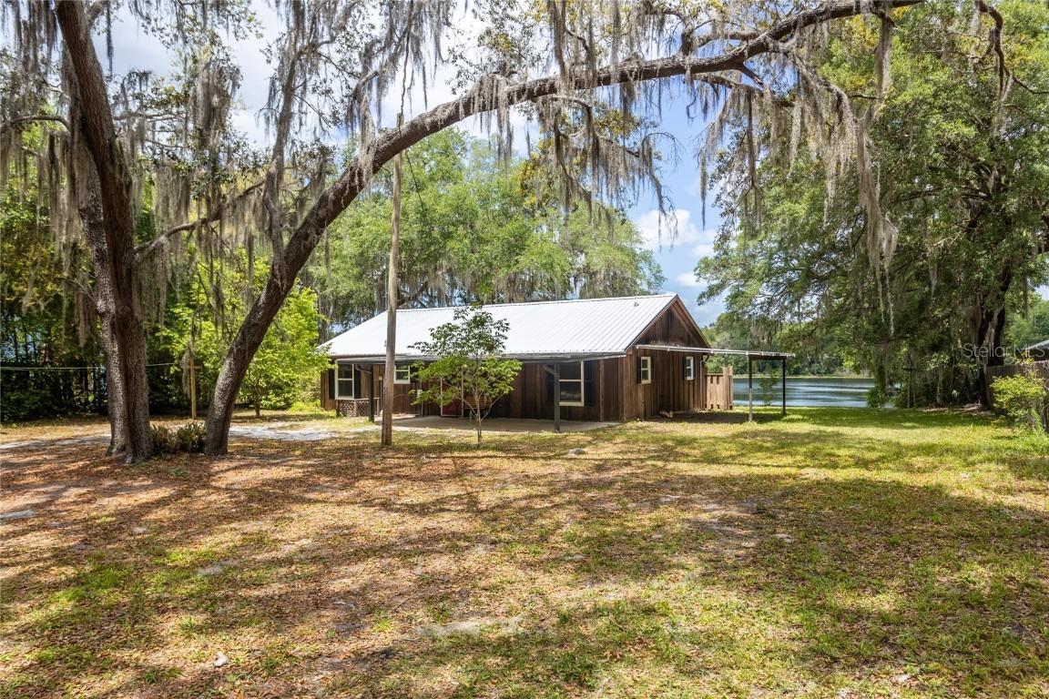 151 Twin Lakes Rd., Hawthorne, FL 32640