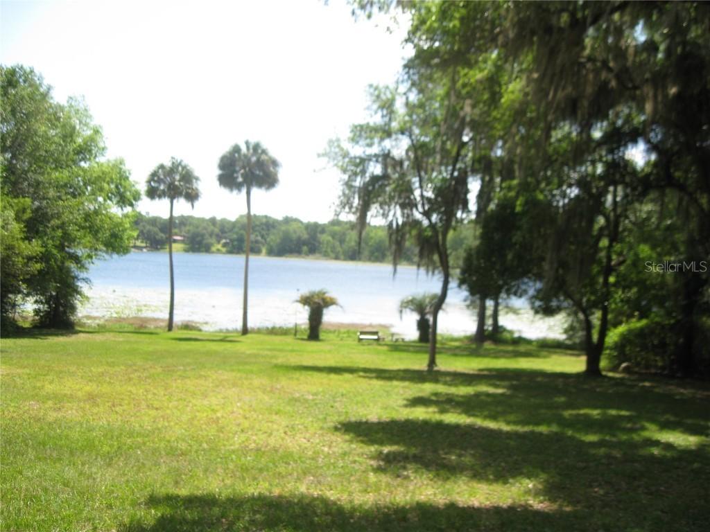 618 Orange Ave., Hawthorne, FL 32640