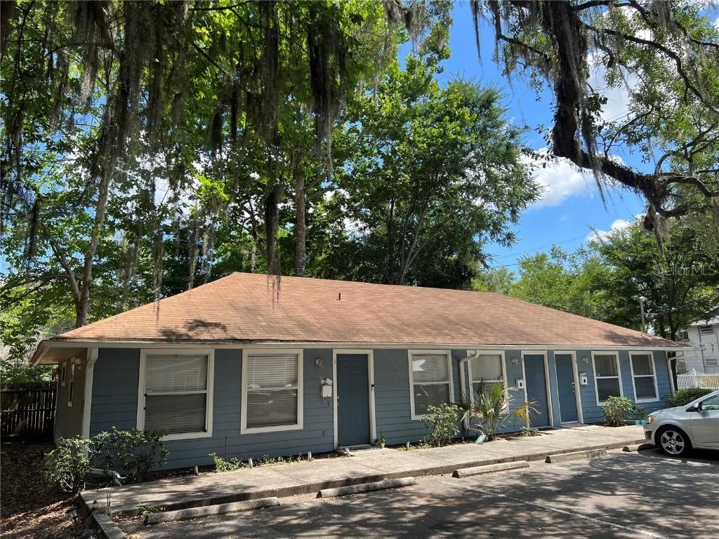 130 NW 8th St. #1, Gainesville, FL 32601