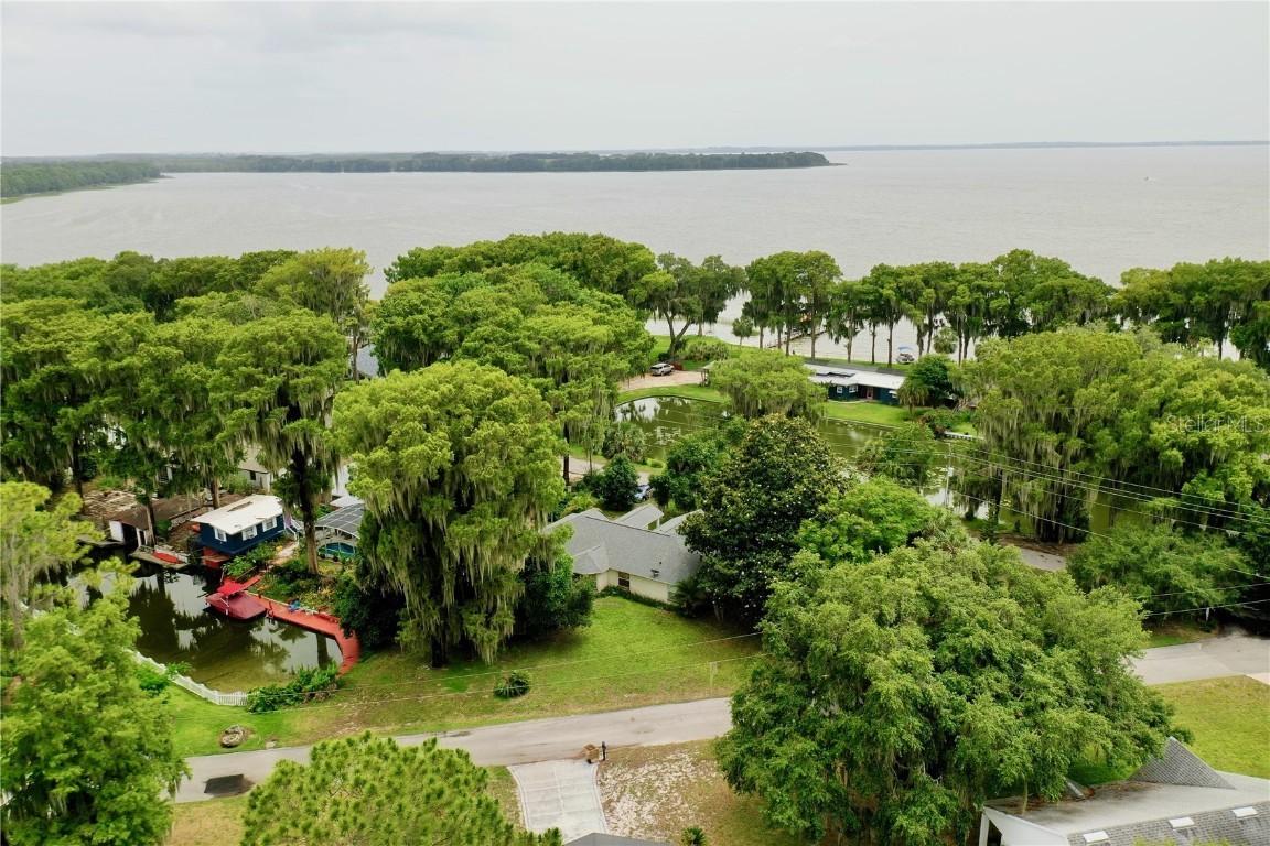 31928 Harris Rd., Tavares, FL 32778