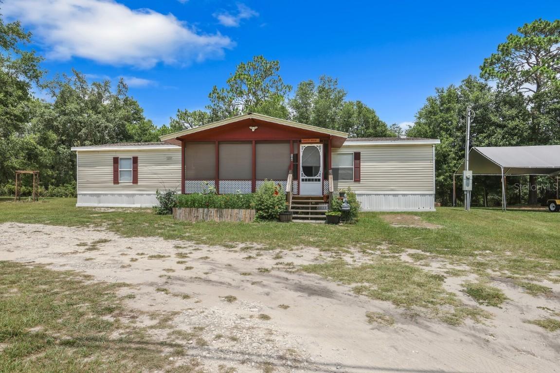 106 Mcmeekin Rd., Hawthorne, FL 32640