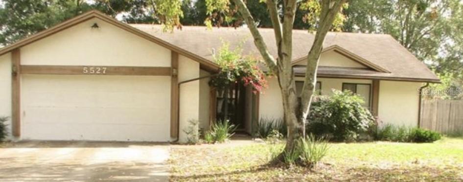 5527 Long Lake Dr., Orlando, FL 32810