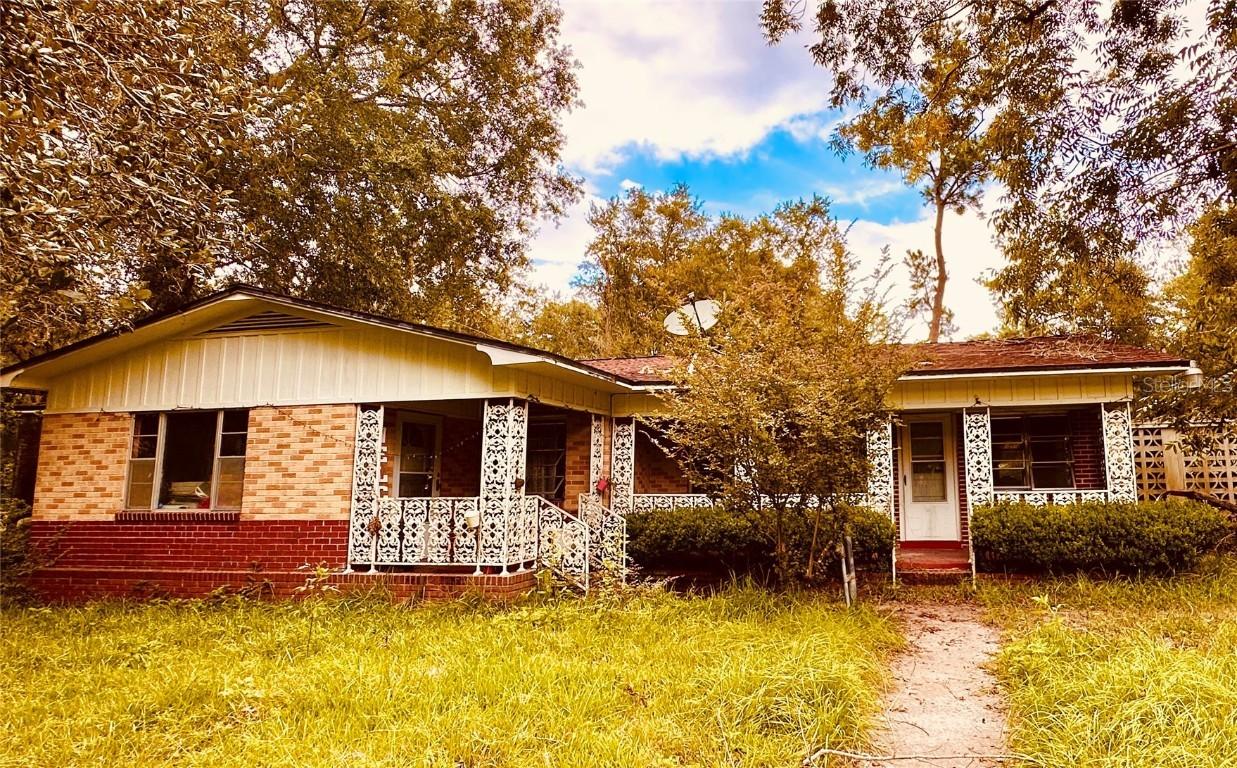 7260 SE County Line Rd., Lulu, FL 32061