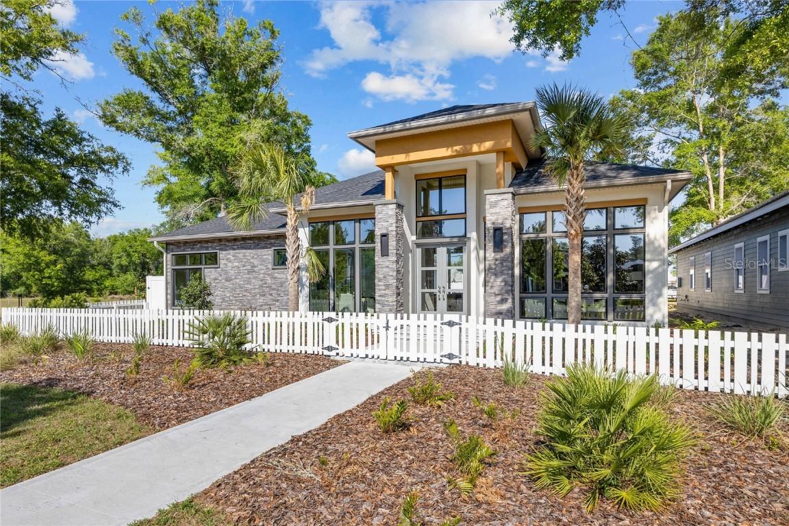 1025 SW 136 St., Newberry, FL 32669