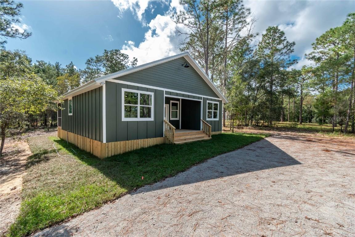 177 Whirlwind Loop, Hawthorne, FL 32640