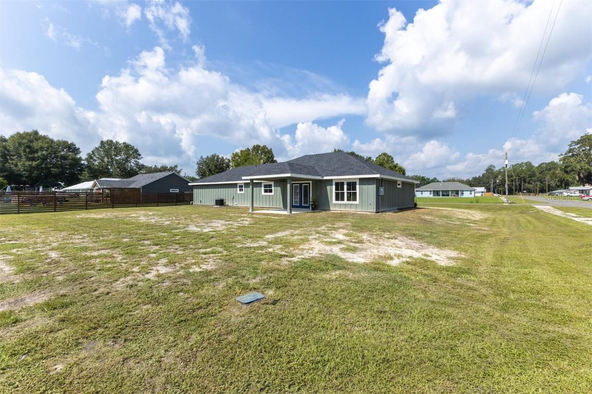 11945 Elm St., Brooker, FL 32622