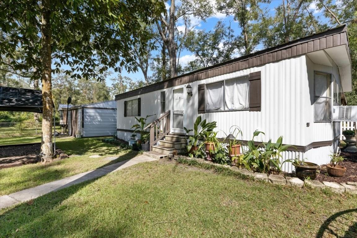 1113 NE 11th Ave., Trenton, FL 32693
