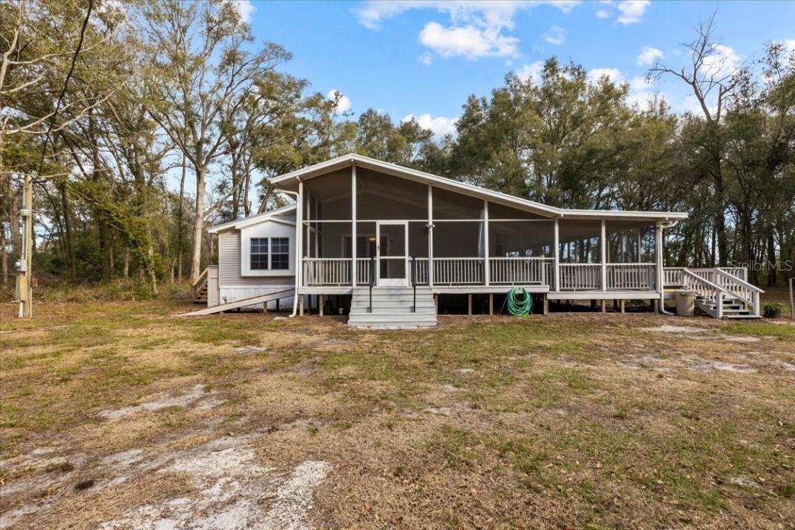 8904 240th St., O'brien, FL 32071