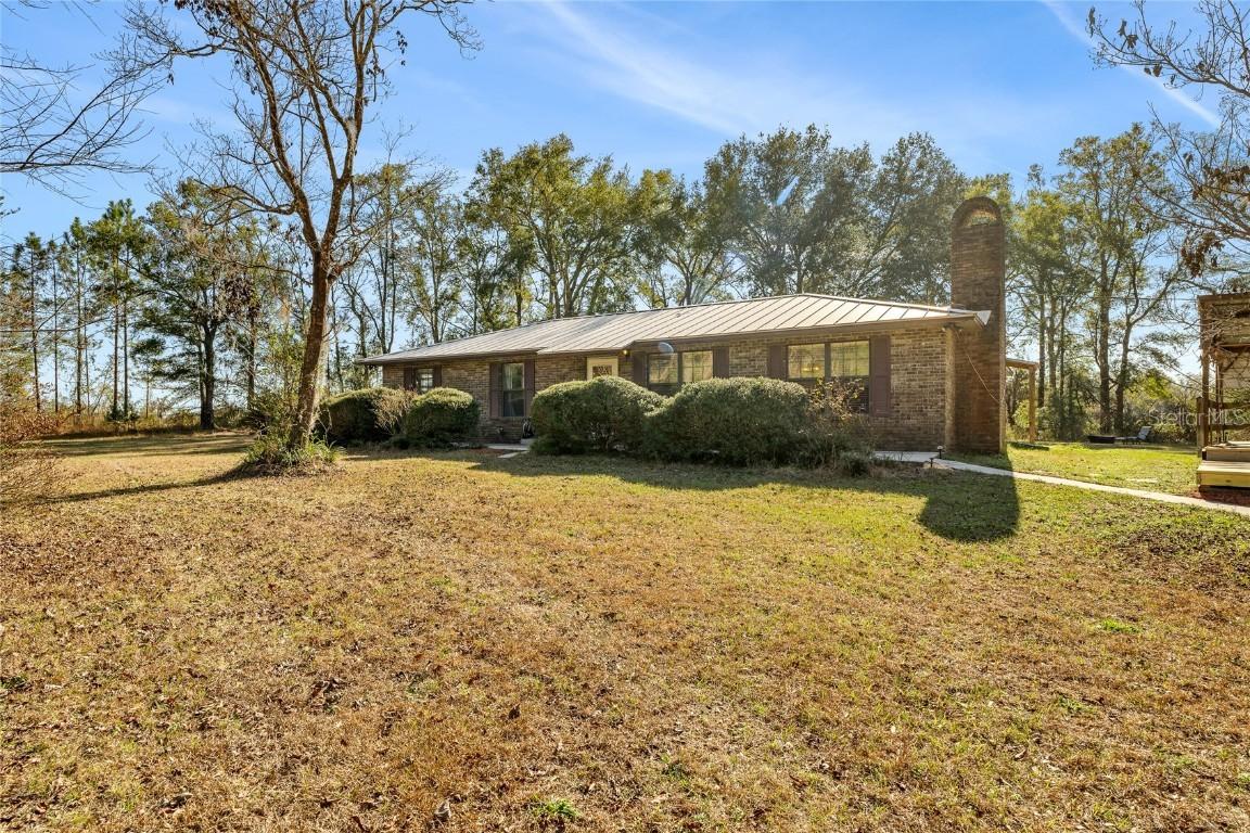 938 SW Homestead Cir., Fort White, FL 32038