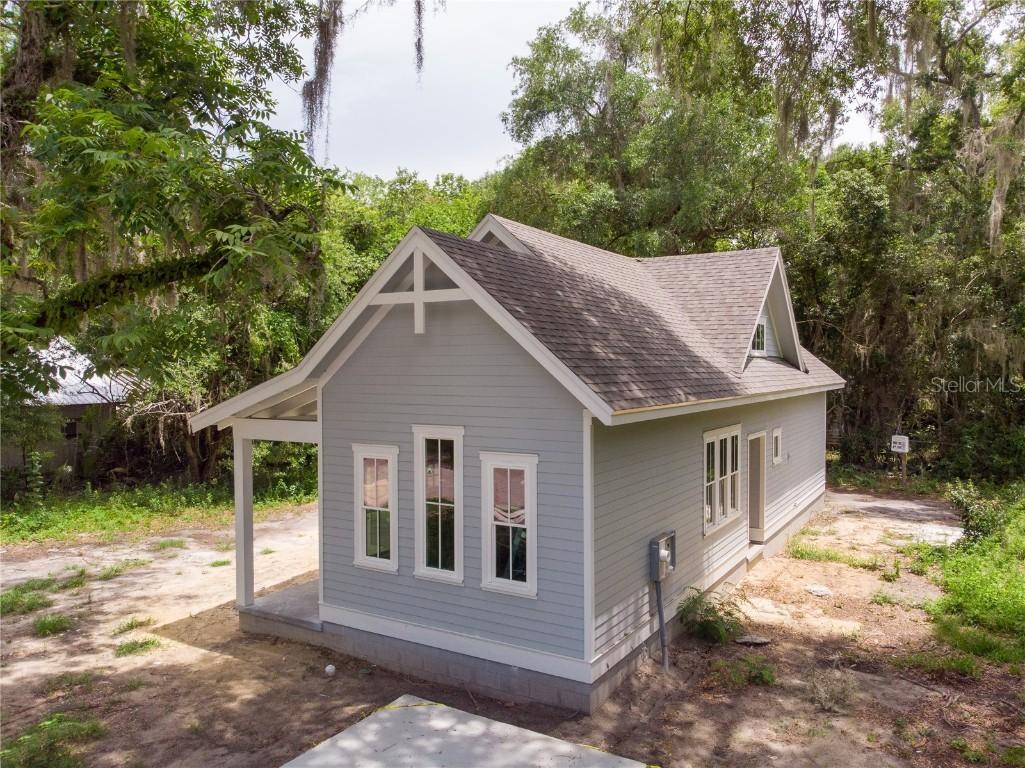 907 SE 6th Ave., Gainesville, FL 32601