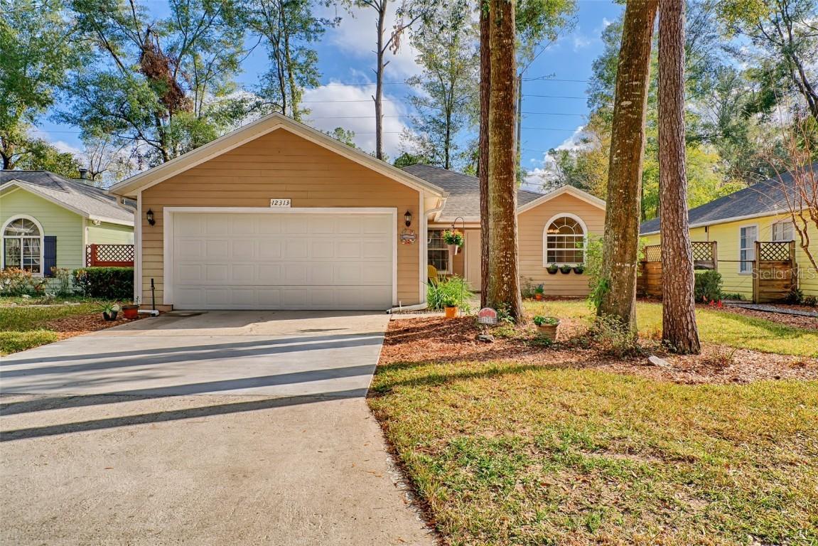 12313 NW 7th Ln., Newberry, FL 32669