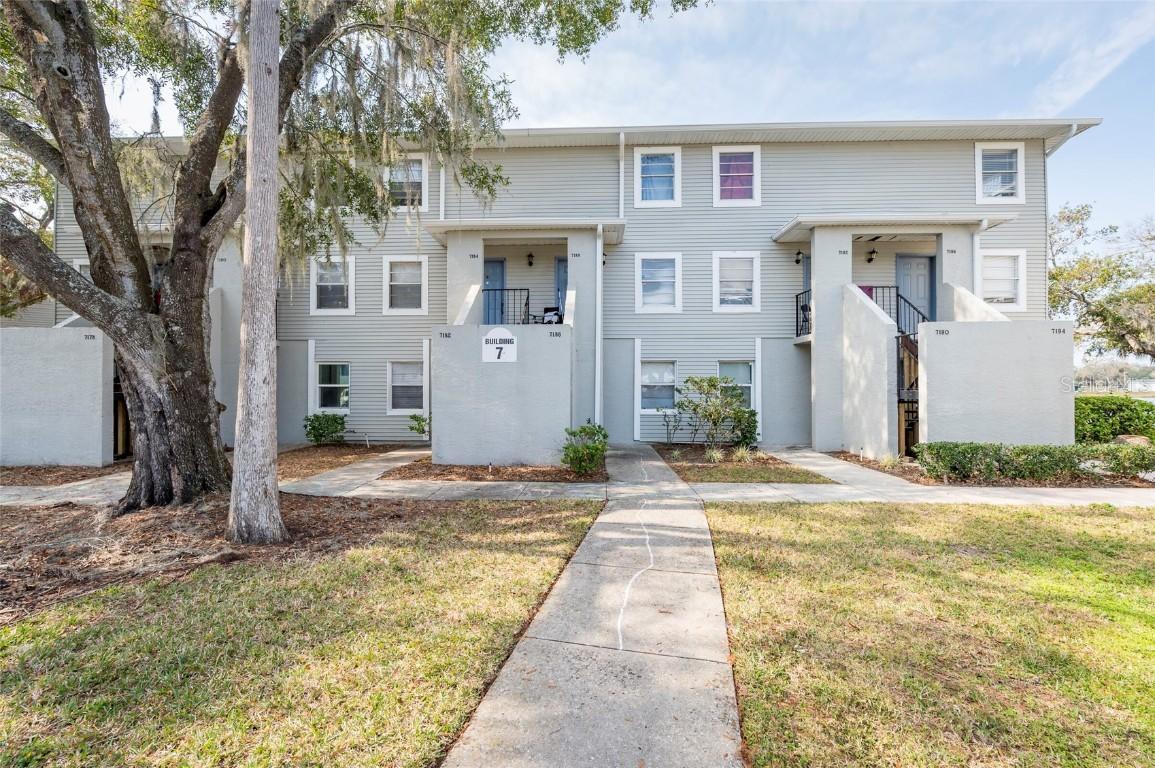 7182 E Bank Dr. #7-103, Tampa, FL 33617