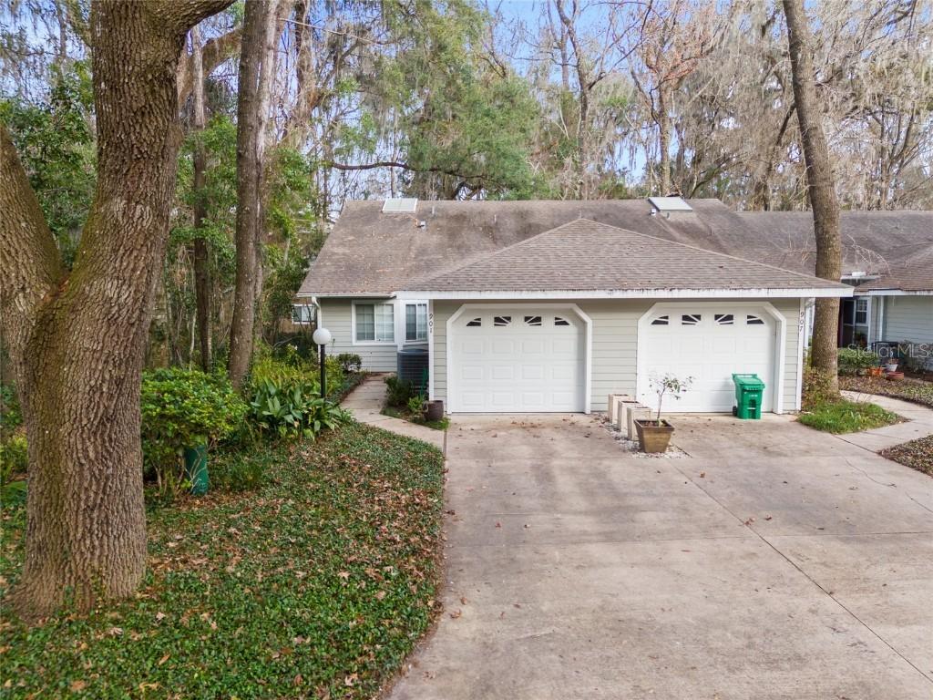 901 SW 51st Way, Gainesville, FL 32607