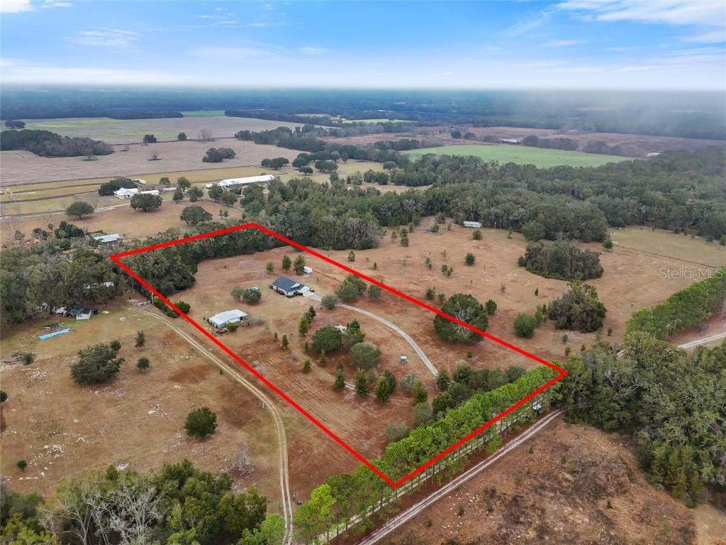 4910 NW 271st Ter., Newberry, FL 32669