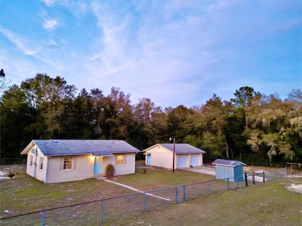 600 Wakulla St., Florahome, FL 32140