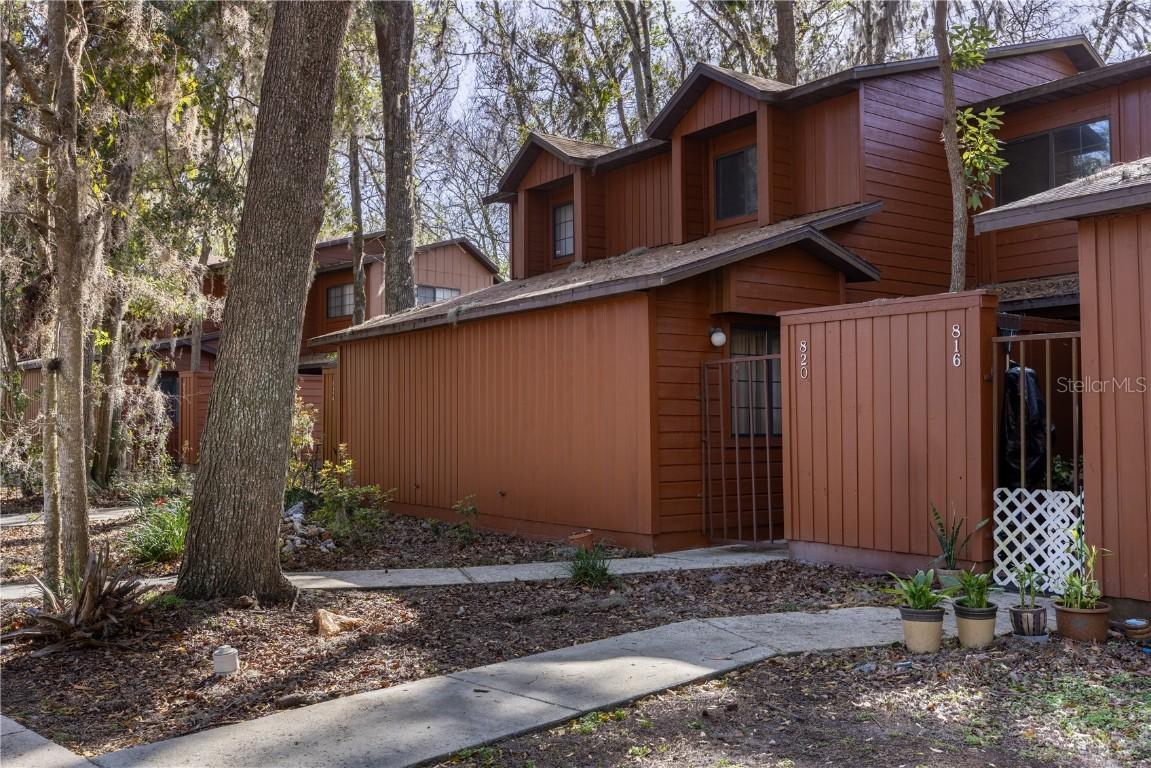 820 SW 55th Ter., Gainesville, FL 32607