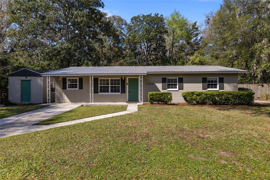 1706 NW 38th Ter., Gainesville, FL 32605