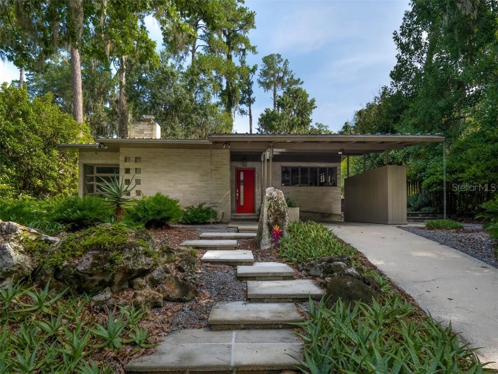 2712 SW 5th Pl., Gainesville, FL 32607