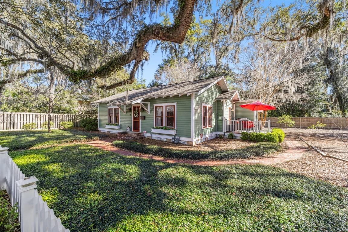 627 SE 2nd Pl., Gainesville, FL 32601