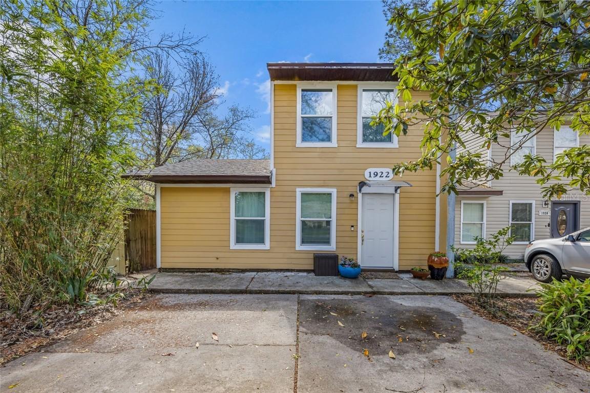 1922 SW 70th Ter., Gainesville, FL 32607