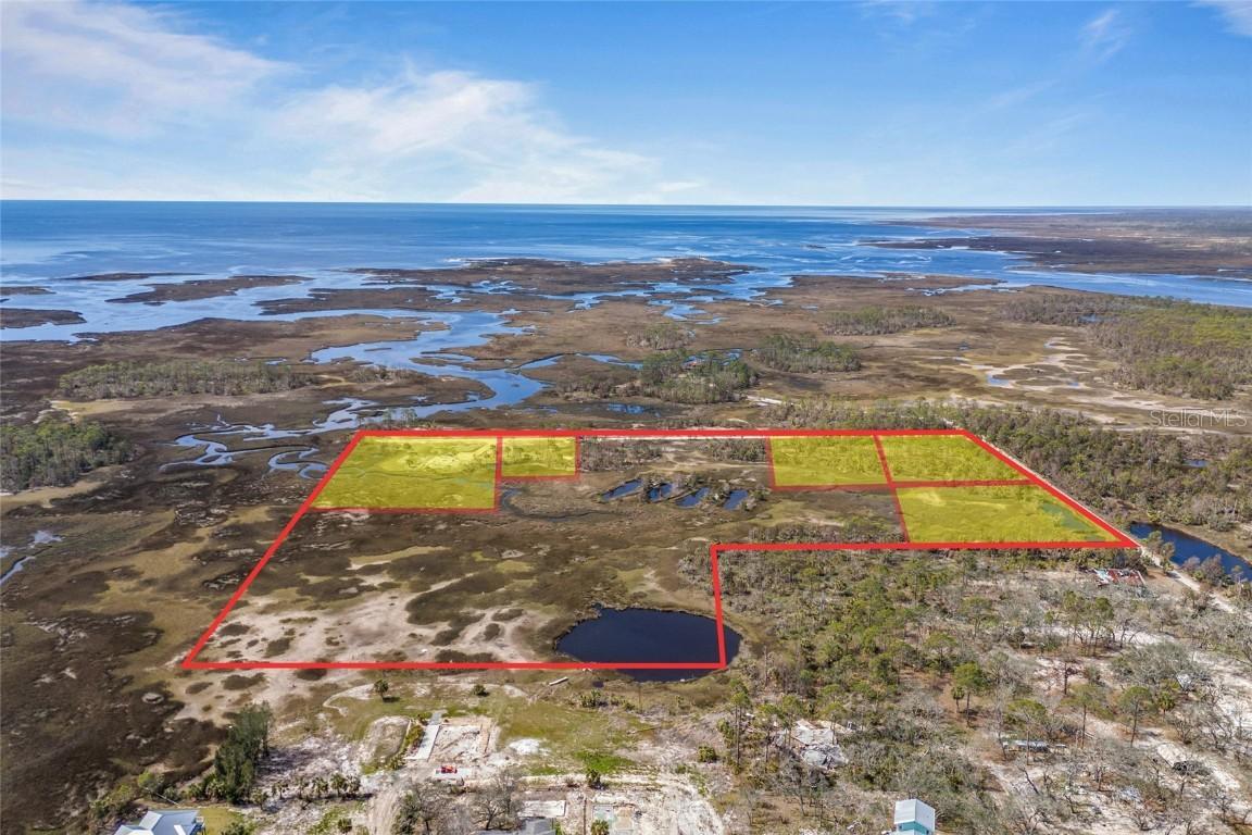125 SW 284 Ave., Steinhatchee, FL 32359